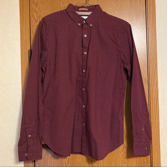 Men’s Button Down - Picture 2 of 6